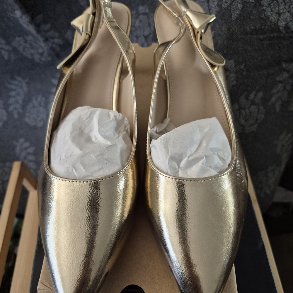 Women's Gold Slingbacks With Bow Detail Size 11